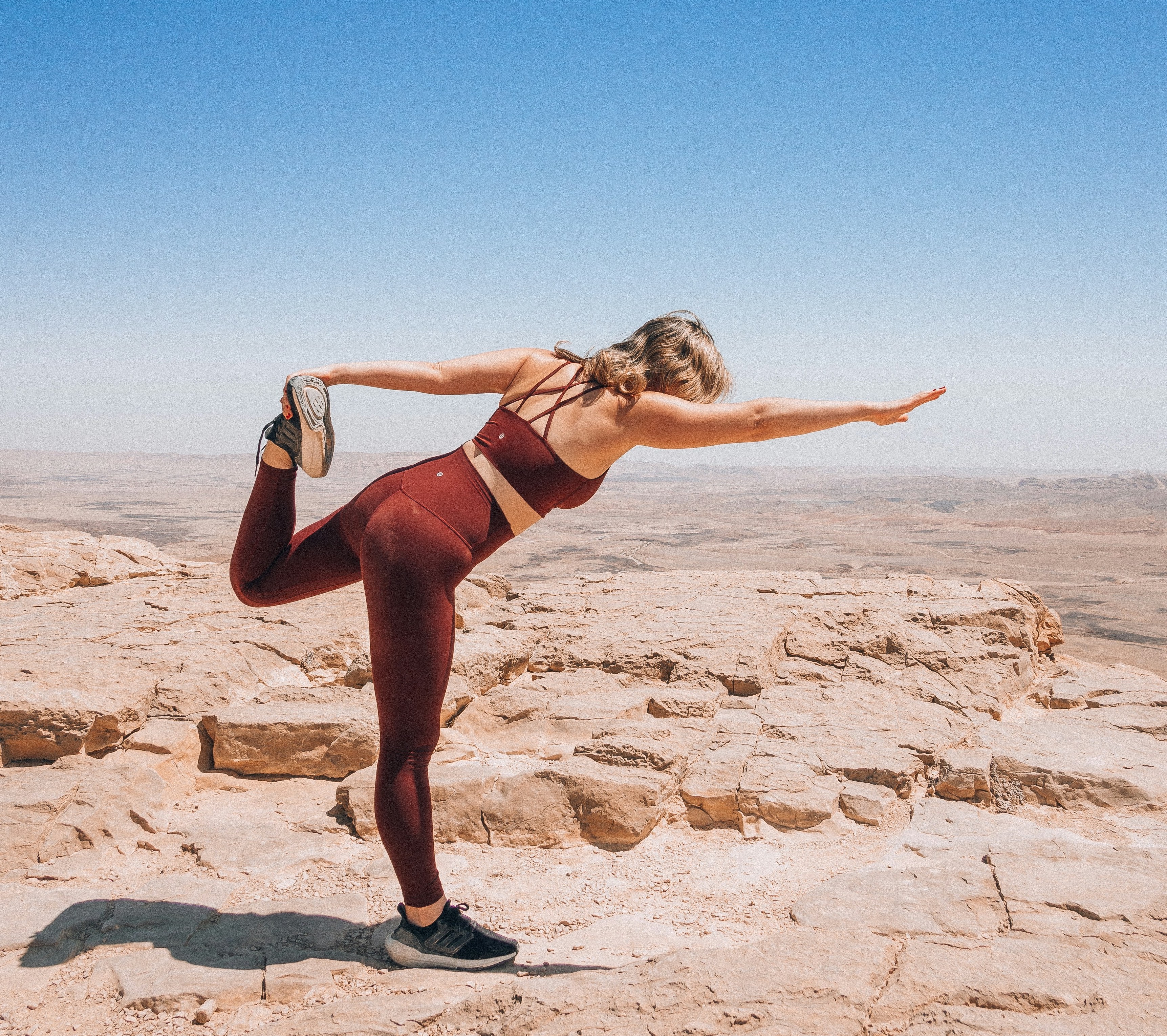 Pain Relief? CBD’s Got Your Back (Science Says So!) Pain Relief? CBD’s Got Your Back (Science Says So!)